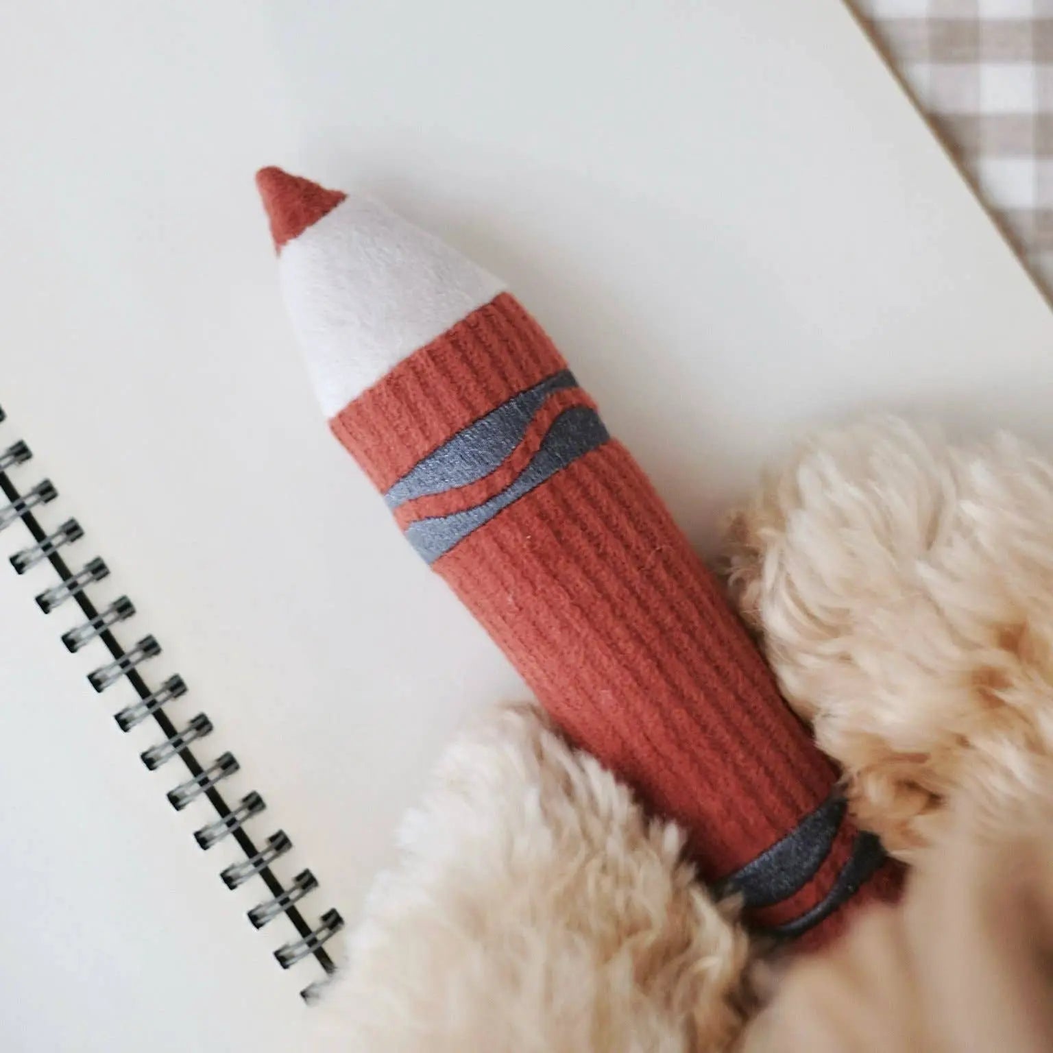 CRAYONS//Enrichment Toy Lambwolf EU