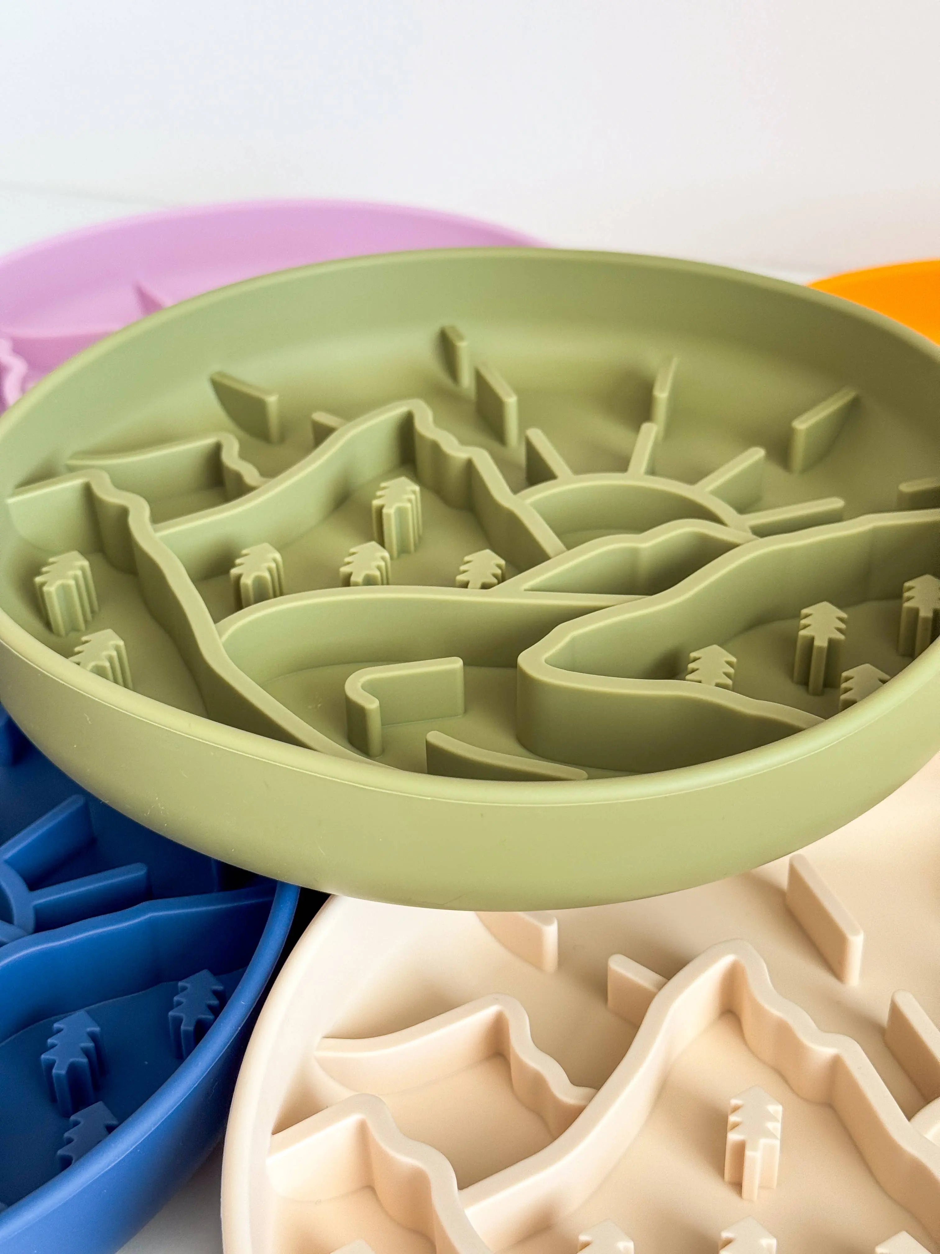Slow Bowl Mountains – miska spowalniająca i mata do lizania dla psa (Pink)