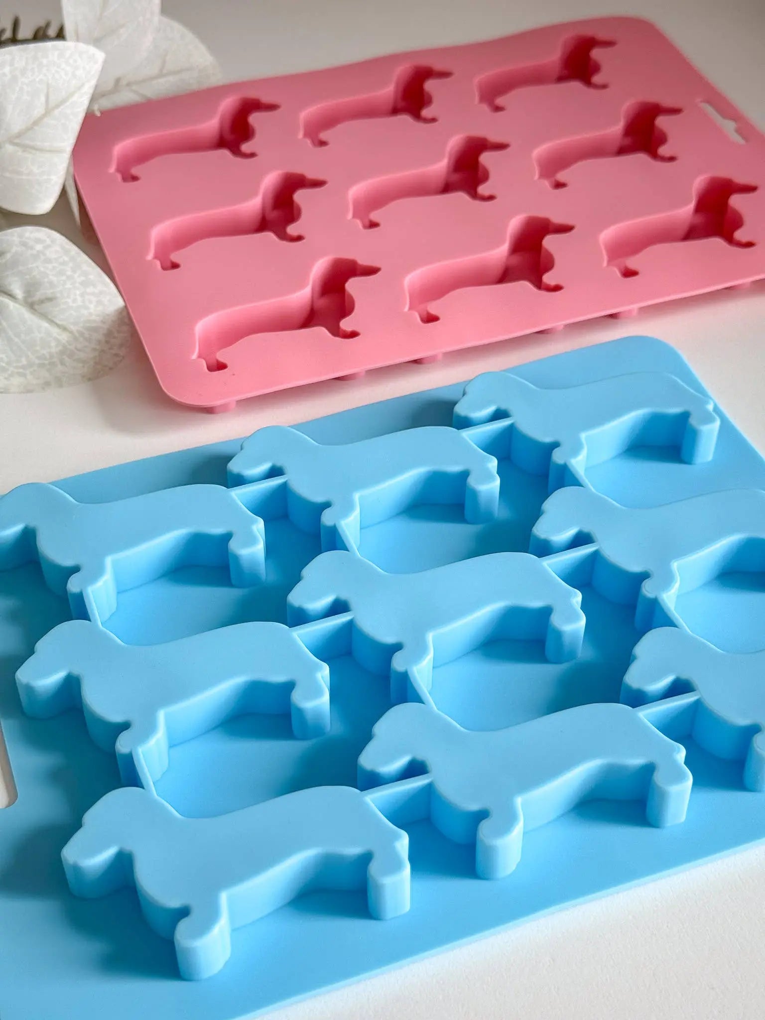 Dachshund Ice Cube Tray – silikonowa foremka do lodu: Orange