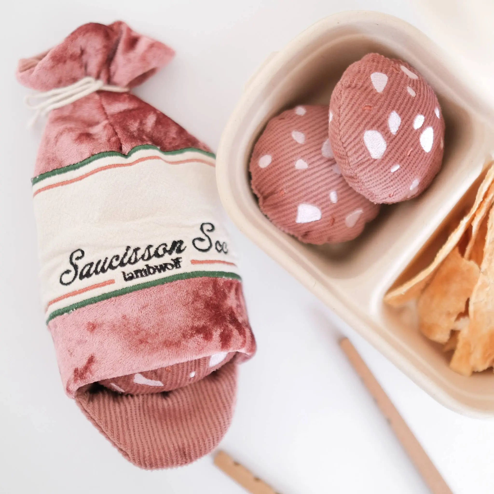 SAUCISSON SEC//Enrichment Toy Lambwolf EU