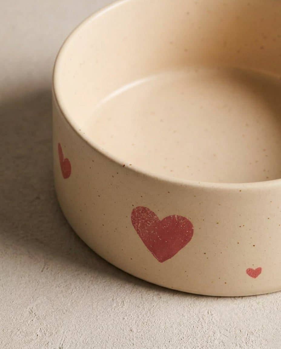 Cozy Hearts Stoneware Pet Bowl 16,5cm