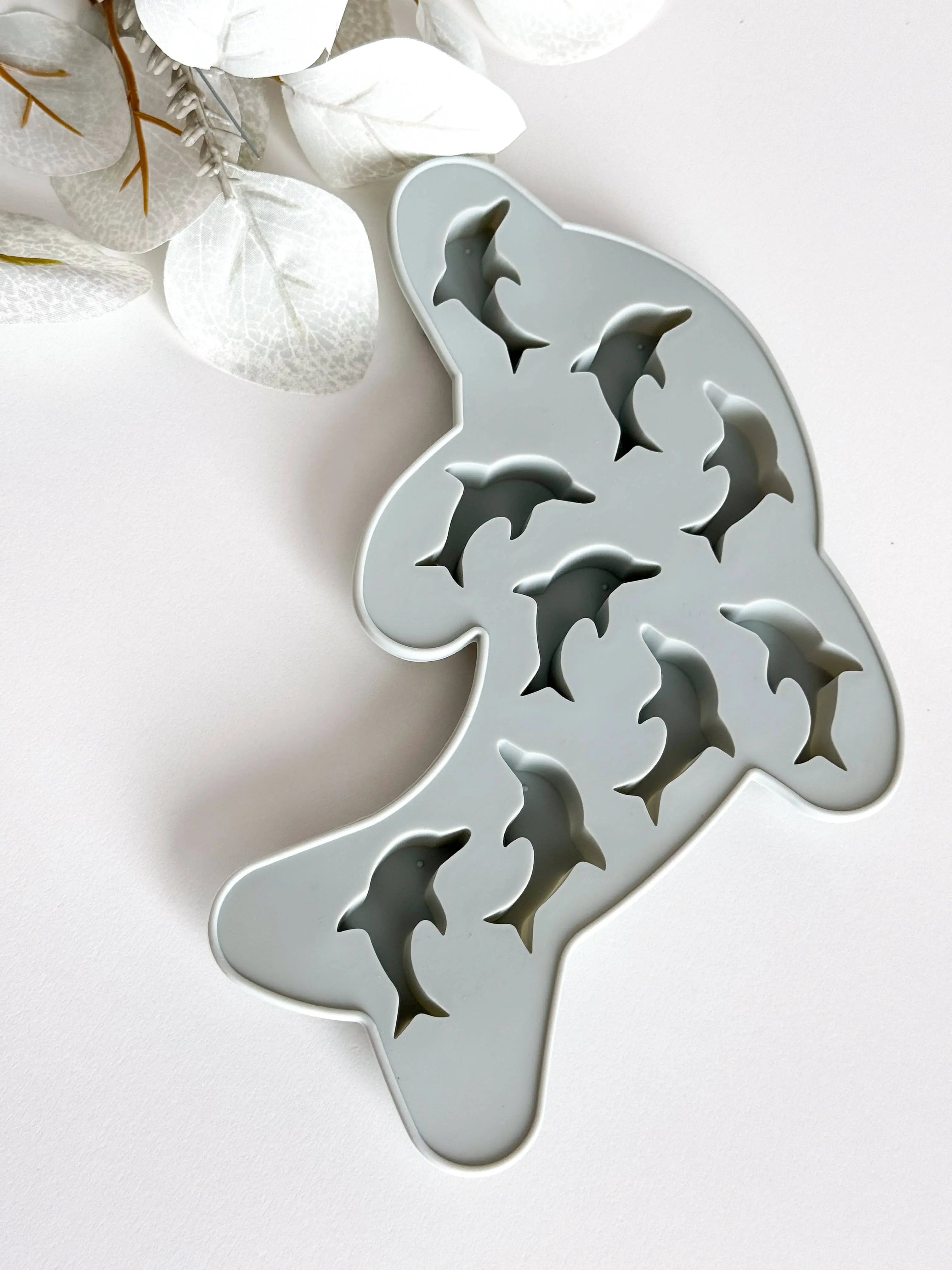 🐬❄️ Dolphin Ice Cube Tray – silikonowa foremka do lodu: Beige