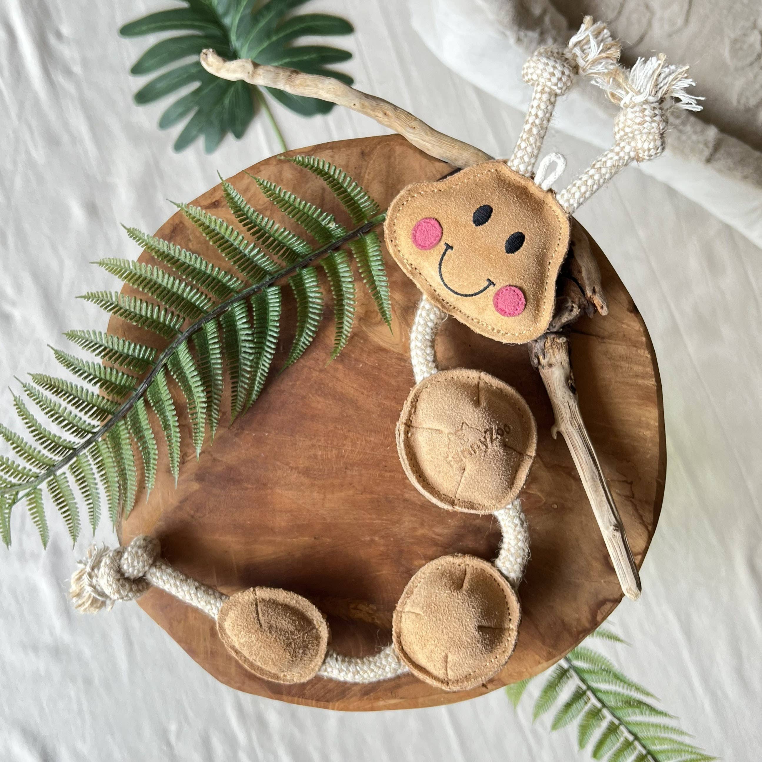 HAPPY CATERPILLAR – gąsienica dla psa z naturalnego zamszu i liny 🐛