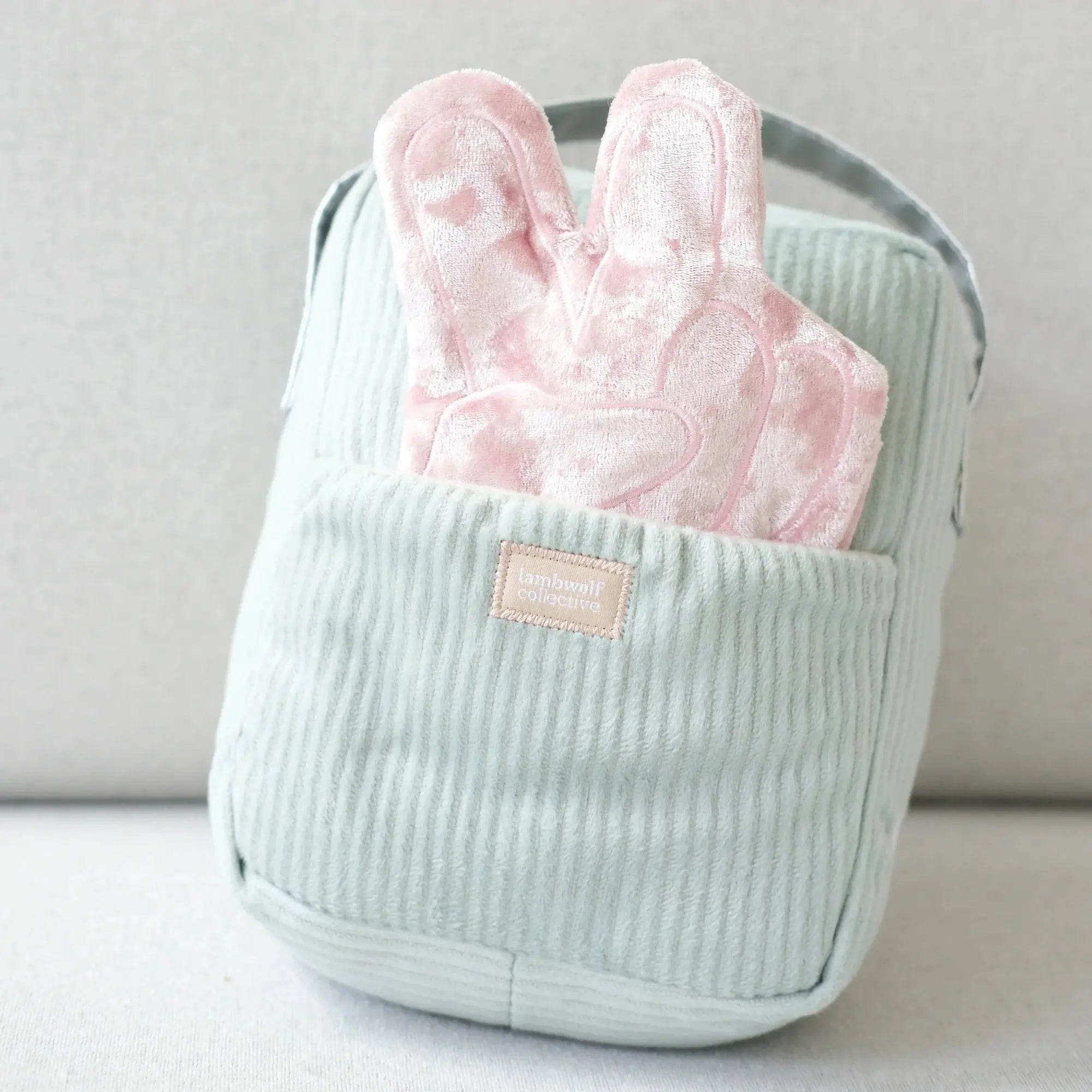 WOOF FM snuffle + squeaky