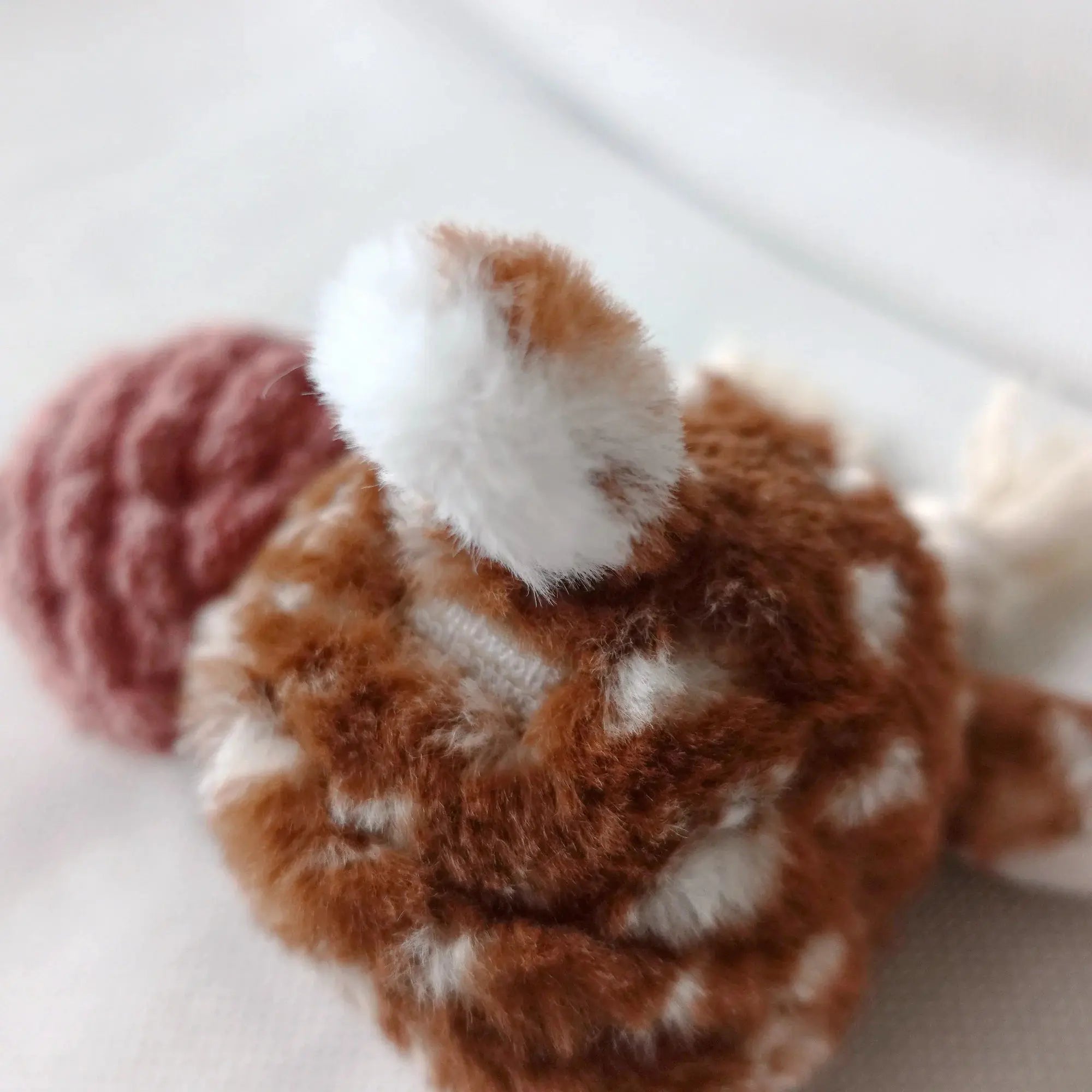 Fawn POP squeaky + bouncy