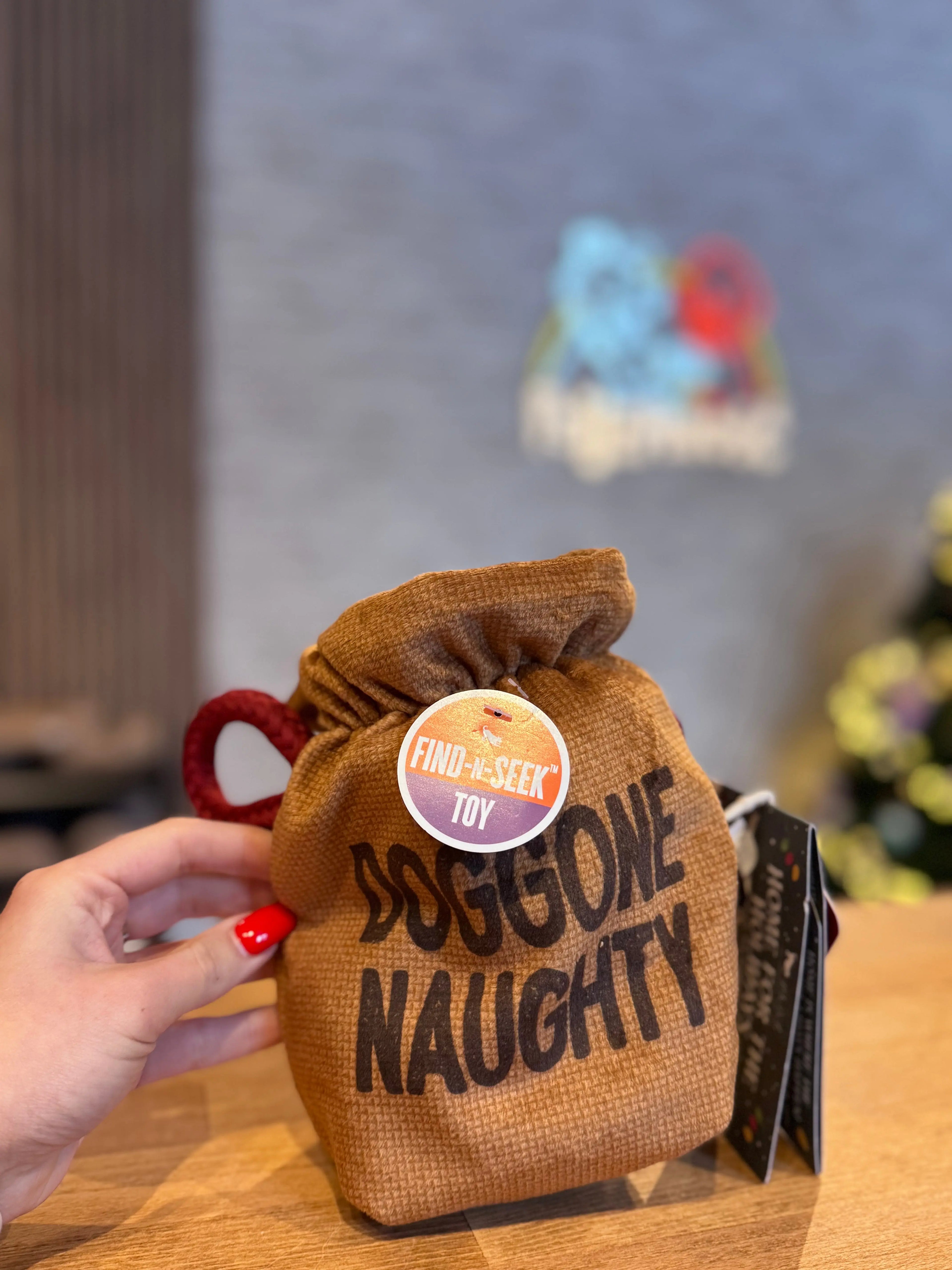 Fur-ever Naughty - zabawka P.L.A.Y