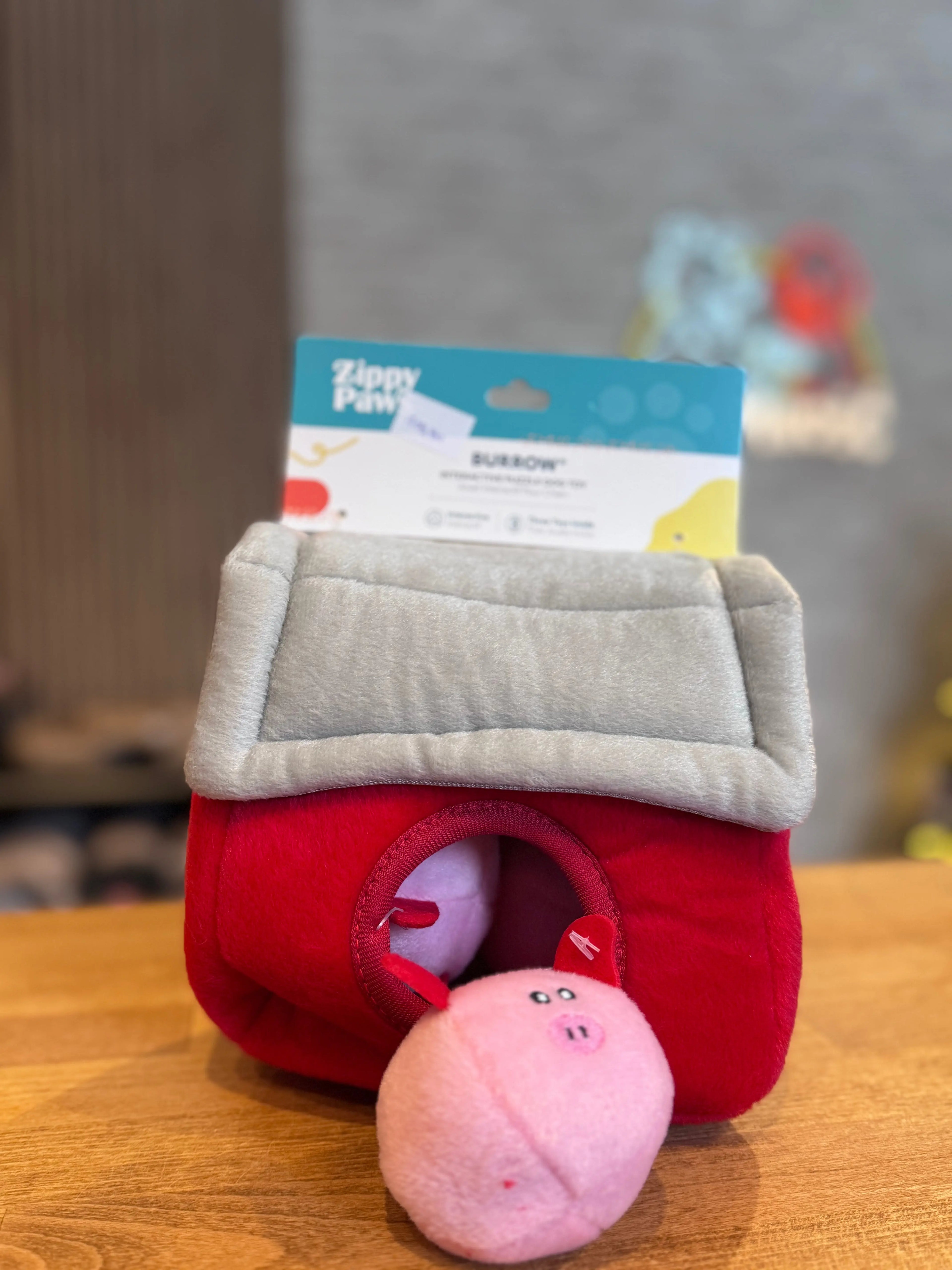 Zippy Paws Burrow® Pig Barn with Bubble Babiez ZippyPaws
