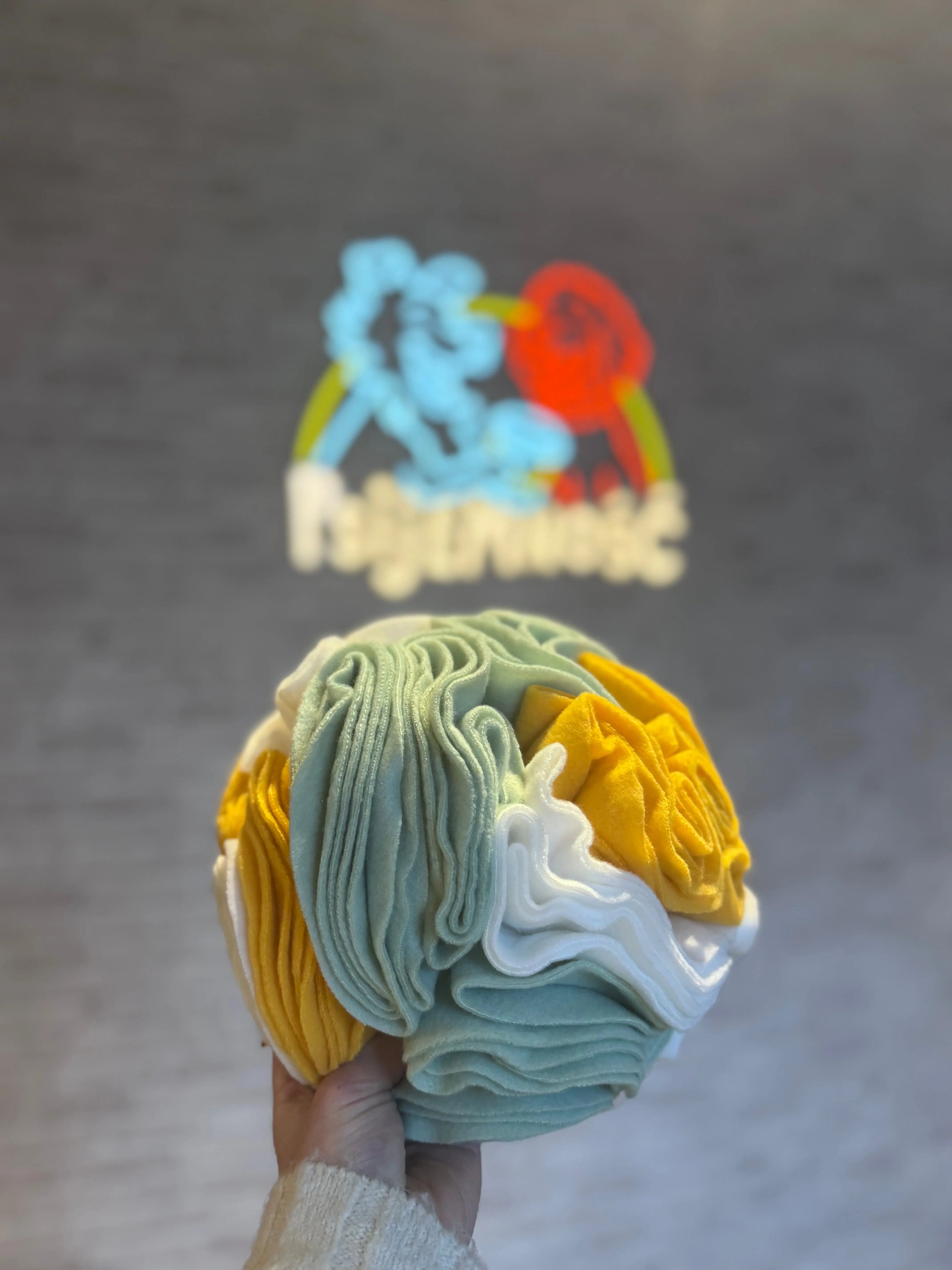 Kula węchowa Mango-Matcha M – średnica 20 cm Łapkowe zabawki