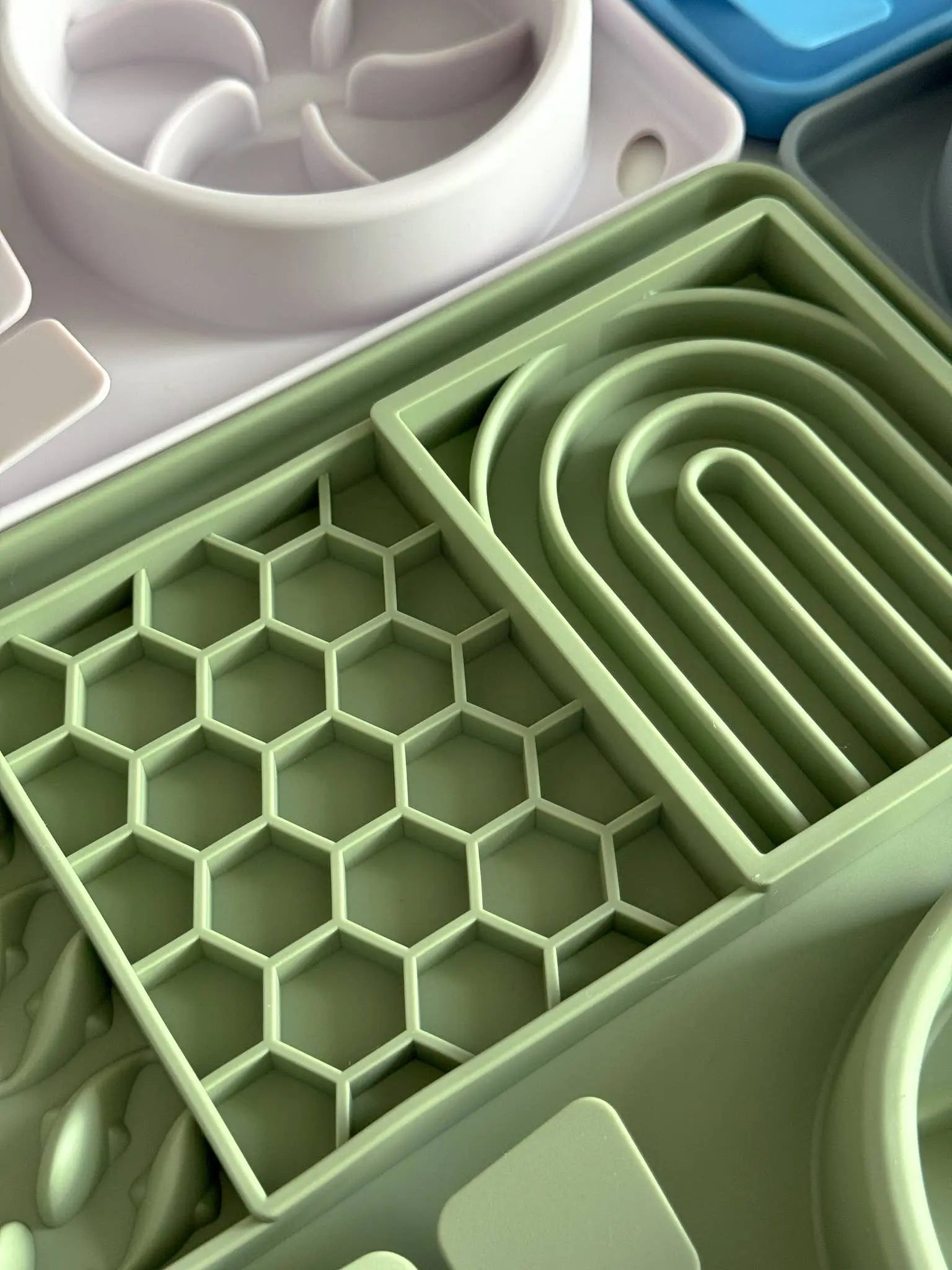 Dog feeding station, lick mat, lick mat: Greenery