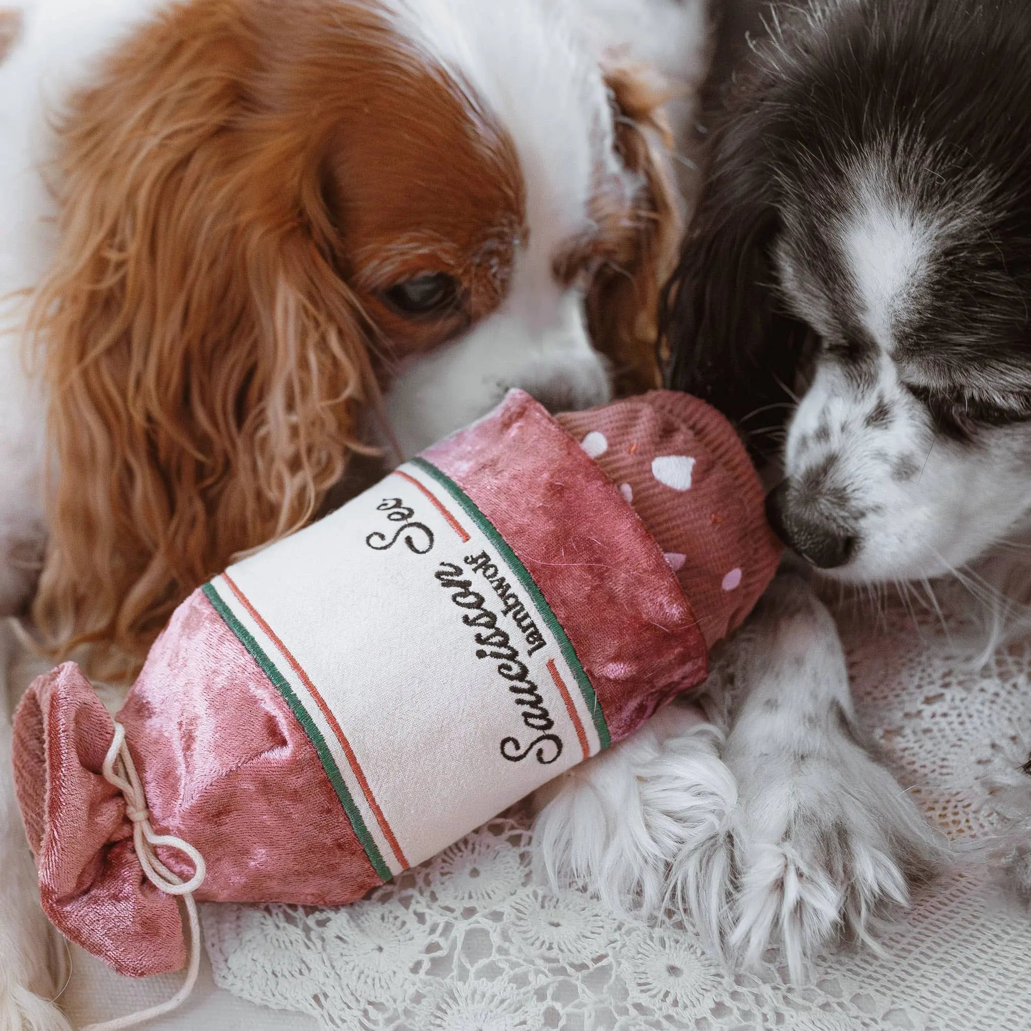 SAUCISSON SEC//Enrichment Toy Lambwolf EU
