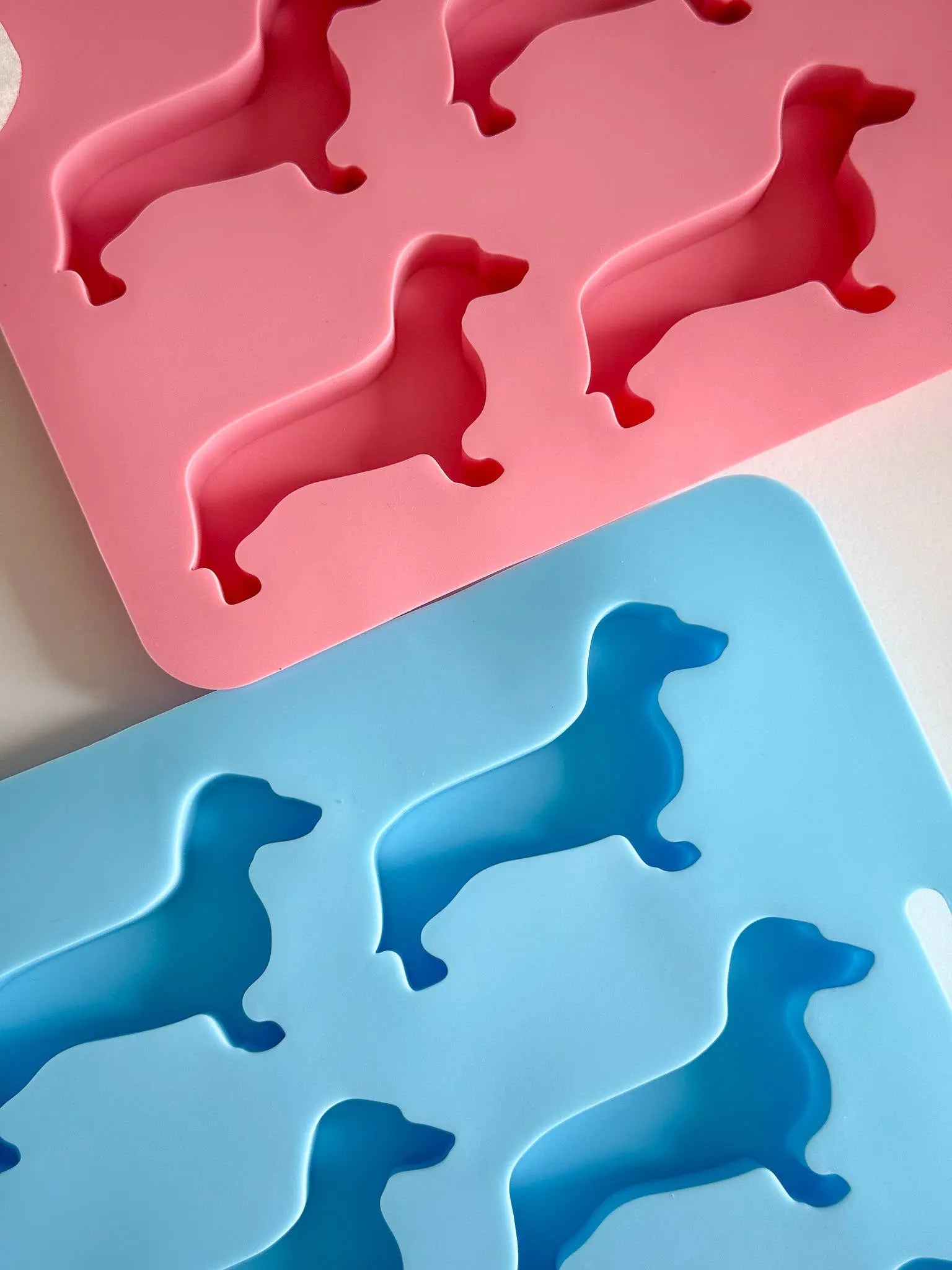 Dachshund Ice Cube Tray – silikonowa foremka do lodu: Orange